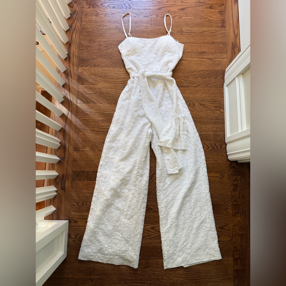 LILLY PULITZER White Lace Nila Jumpsuit Romper Wide Leg‎ Tie Smocked Feminine 14